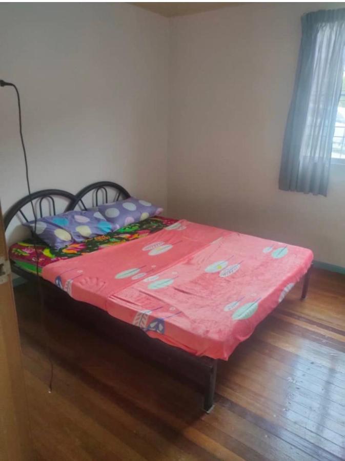 Mak Homestay Upstairs With 5 Bedrooms Kampong Kundassan Eksteriør bilde